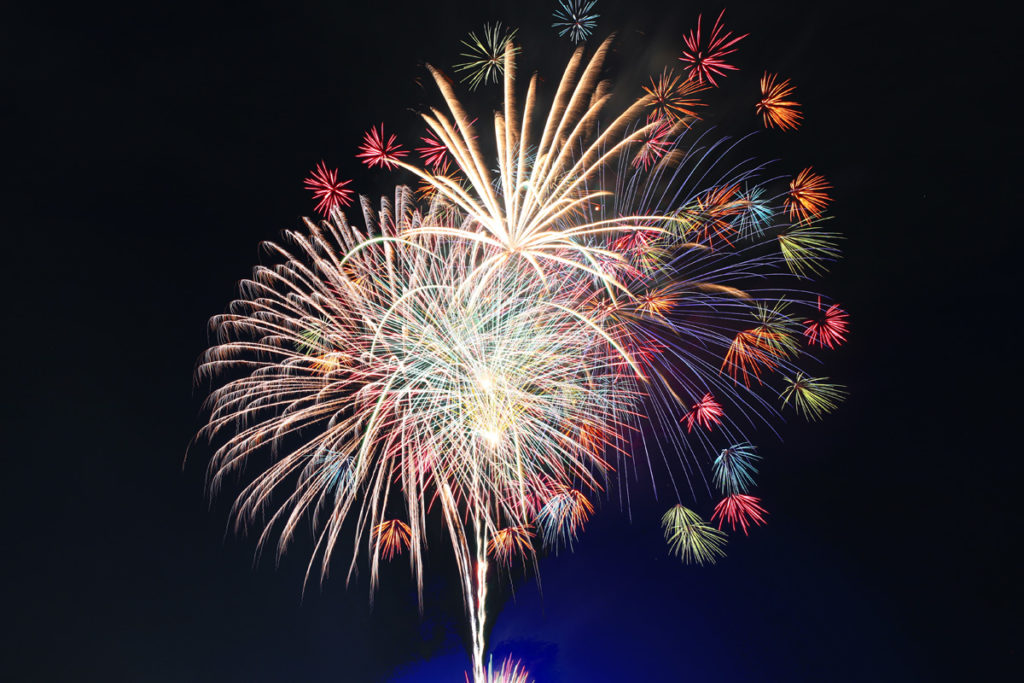 常滑納涼花火大会で花火の写真を撮る にーなーブログ